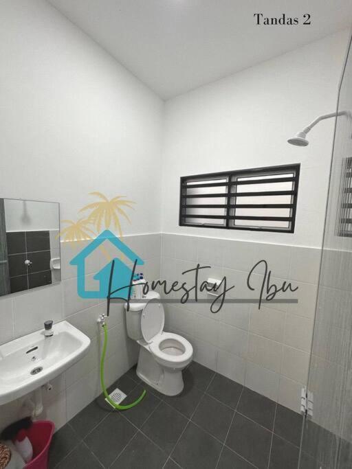 Homestay Ibu Lumut Luaran gambar