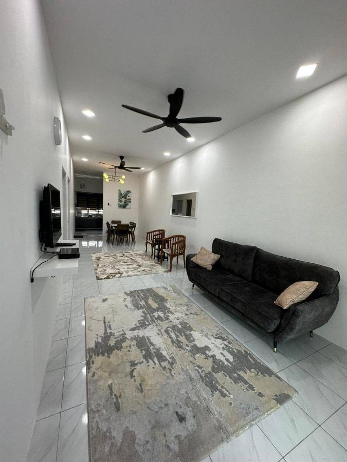 Homestay Ibu Lumut Luaran gambar